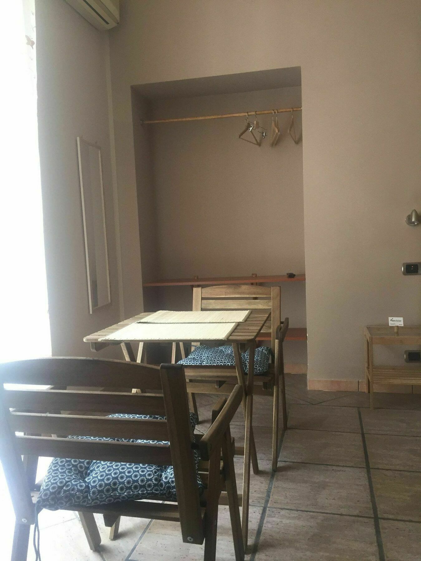 Naples To Live Panzió Kültér fotó